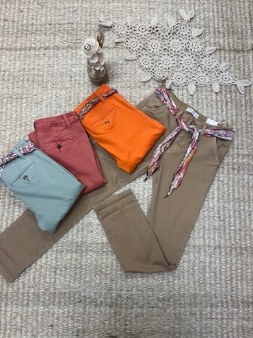 Chino du 36 au 44 à 42€
