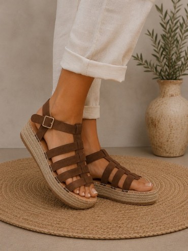 Compensées marron 32€